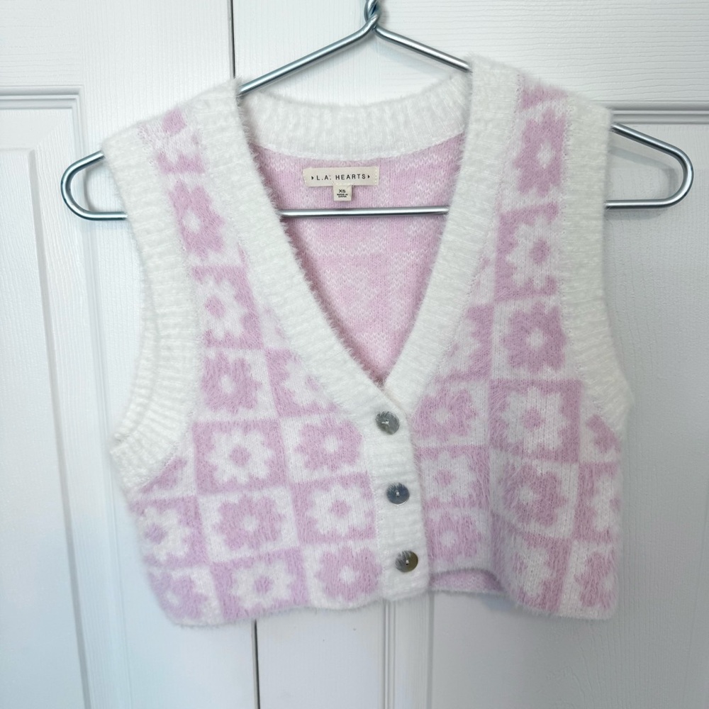 NWOT La Hearts Pink and White Flower Checkered Sweater Vest XS - Picture 1 of 4